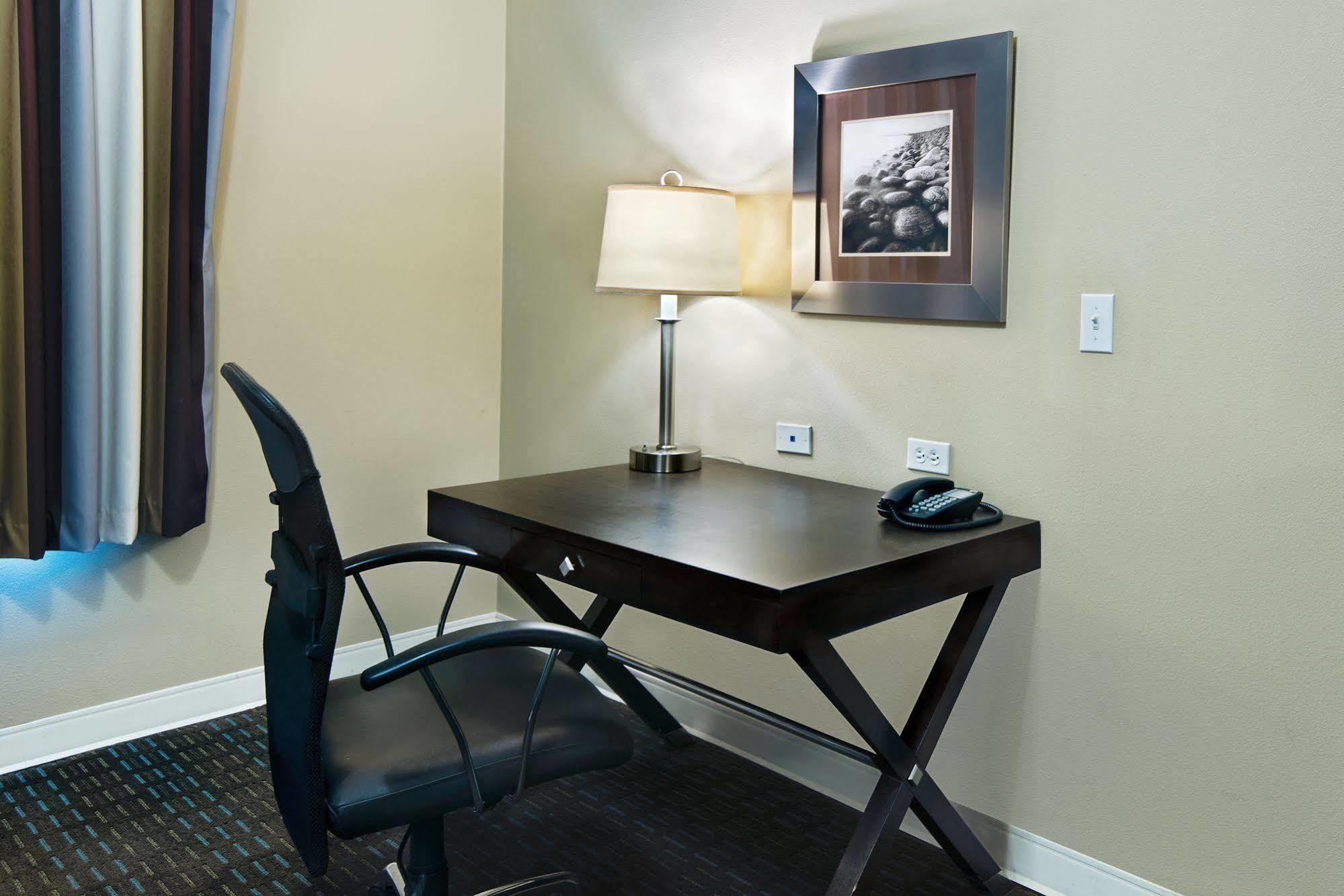 Oxford Suites Silverdale Kültér fotó